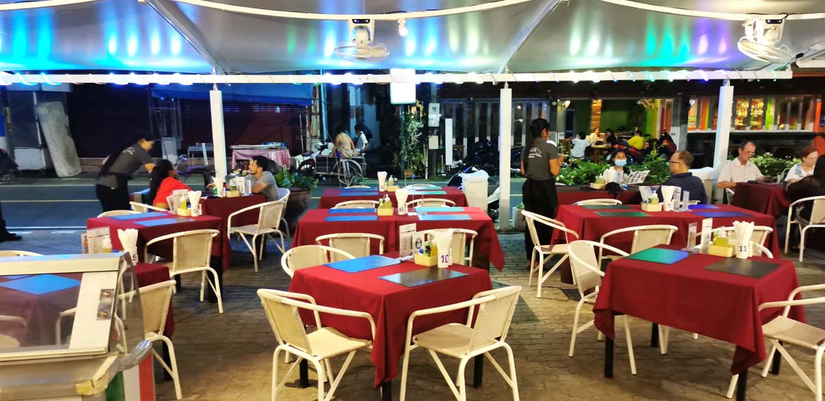 The Palms Kamala Hotel Restaurant